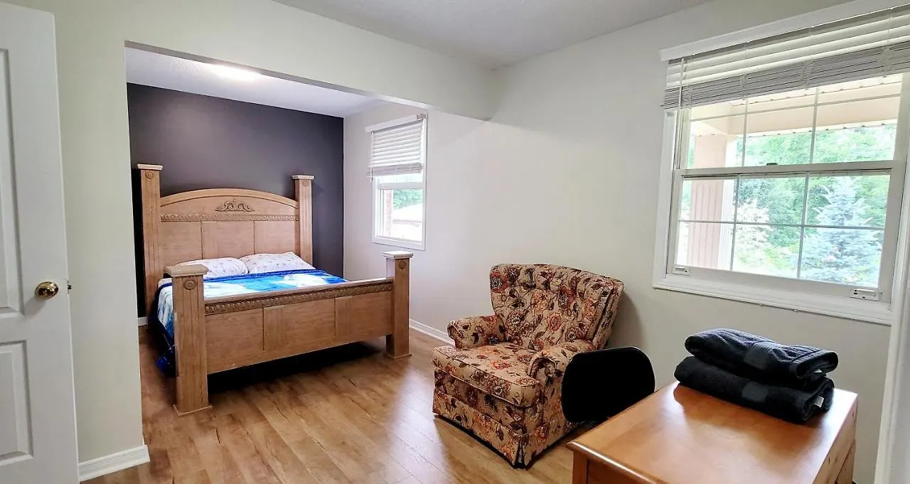 فندق مبيت وإفطار Niagara Falls Villa With Private Pool, Hottub, Water View And Breakfast