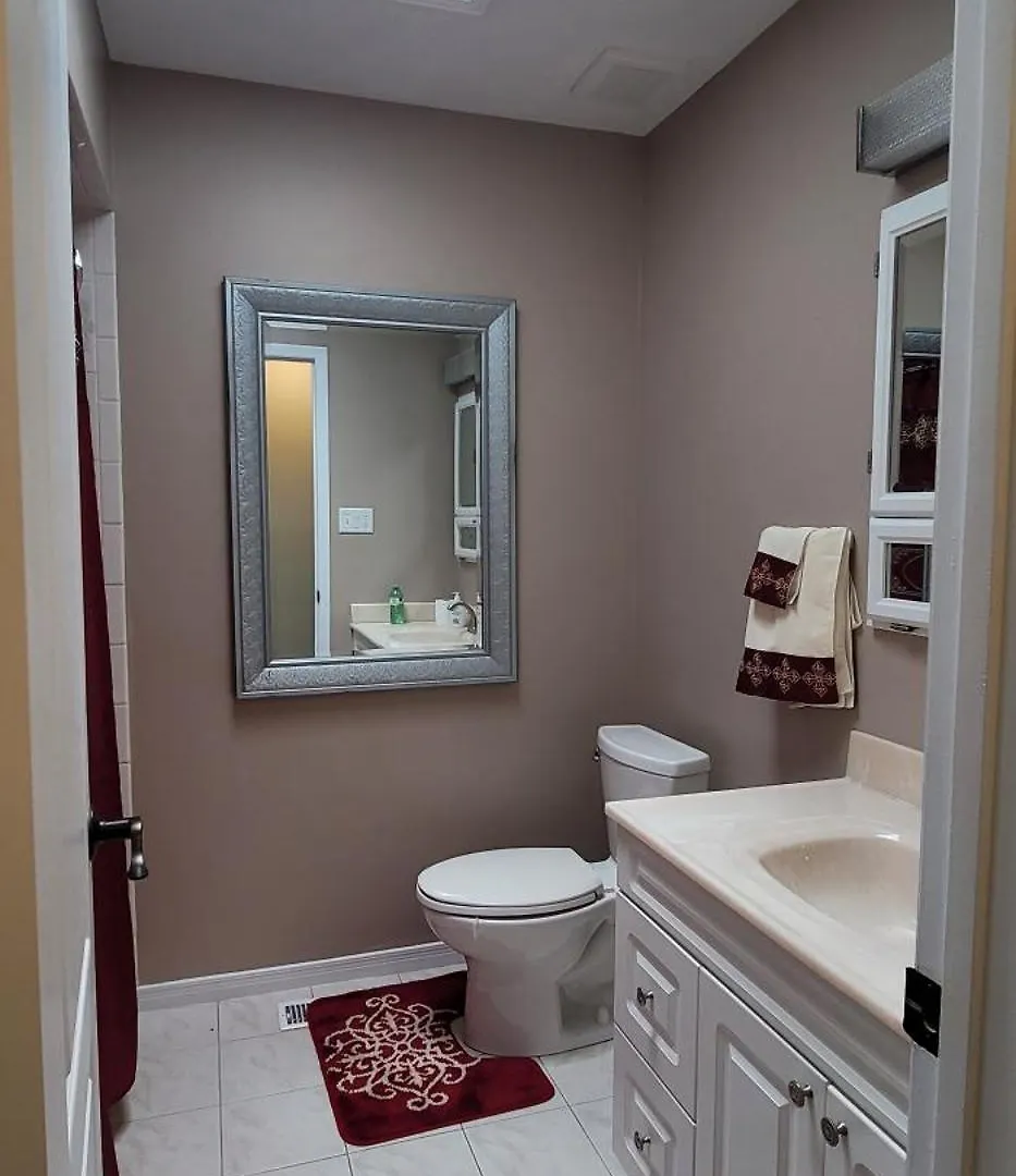 فندق مبيت وإفطار Niagara Falls Villa With Private Pool, Hottub, Water View And Breakfast